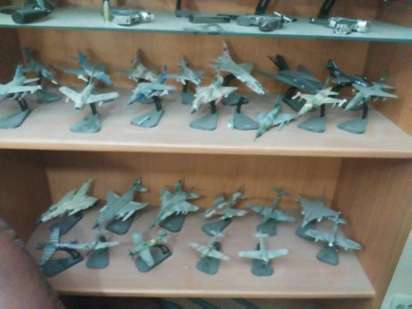 Buenas foreros
Me veo en la necesidad de vender mi querida colección de aviones y helicópteros de combate. 00