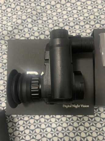 Buenos días todos:

Pues por pasarme a térmico, vendo este PARD NV007S, con IR de 850 Nm, comprado el 01