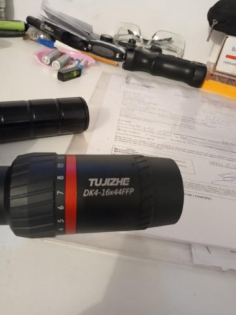 Hola chicos tengo un visor chino que me quiero quitar y un moderador lobo Airguns modelo Big Bore .
Las 00