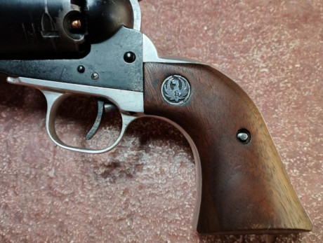---VENDIDO----

Ruger old army cañón corto 

Rebajado a 125 eu!


Incluye turquesa específica para el 10