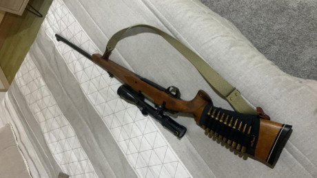Se vende rifle impecable con muy pocos disparos, visor khales 1,5-6*42 y monturas Apple.
PVP 1000 euros 00