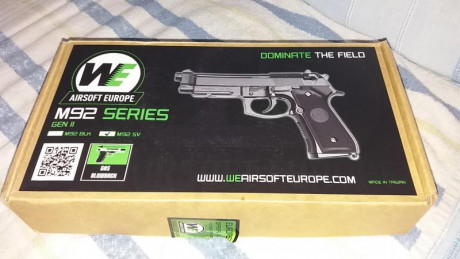Beretta M92 gen II, color silver, completamente metalica, dispara en modo semi o full auto, con seguro 02