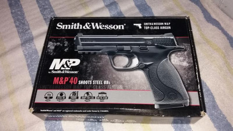 Beretta M92 gen II, color silver, completamente metalica, dispara en modo semi o full auto, con seguro 22