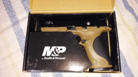 Beretta M92 gen II, color silver, completamente metalica, dispara en modo semi o full auto, con seguro 21