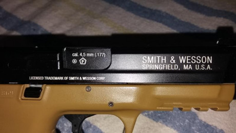 Beretta M92 gen II, color silver, completamente metalica, dispara en modo semi o full auto, con seguro 30