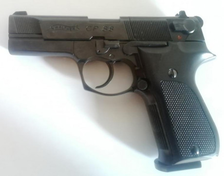 PISTOLA AIRE CO2. CALIBRE 4,5. UMAREX WALTER CP88. Semiautomática. FULL METAL (Cuerpo y Corredera Metálico 00