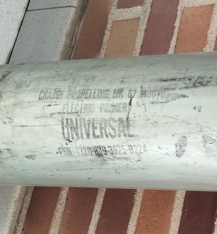 Marcaje:
"Charge Propelling MK 67 MOD 0
Electric primer
Universal"
Lo compré hace años en un 01