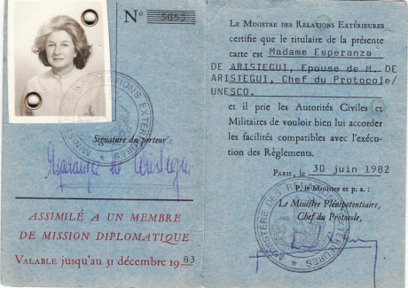  EN RECUERDO Y HOMENAJE A LOS QUE YA NO ESTÁN. 

Si pones en  GOOGLE   PASAPORTES EN LA MEMORIA  da igual 02