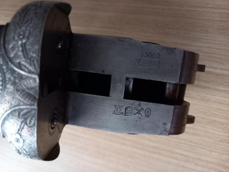 Vendo escopeta paralela marca SEAM del año 1939 o anterior ya que no lleva cuño de letra ni número.
Cañón 50