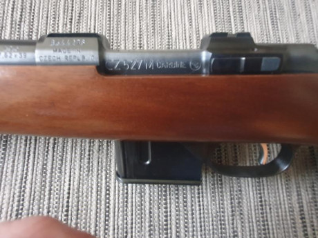 Vendo rifle CZ 527 M carbine, calibre 7.62x39. Gatillo con pelo francés. 1 cargador de 5 cartuchos. Entregaria 12