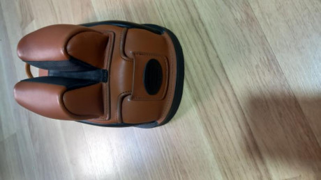 compre hace un año y con poco uso. El espacio entre orejas es de 14mm, se entrega vacio.
PRECIO. 130€ 00