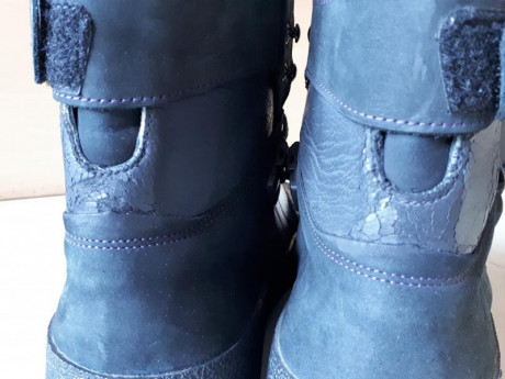  VENDIDAS 

Vendo botas de tiro marca Sauer, talla 41-42.
Las vendo porque no son de mi talla (calzo un 20