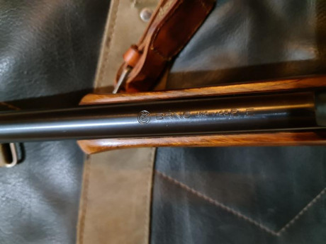 :papa: Vendo brno 2e  22lr  buen estado de maderas y pavon minimas marcas de uso casi nada..mas que conocida 01