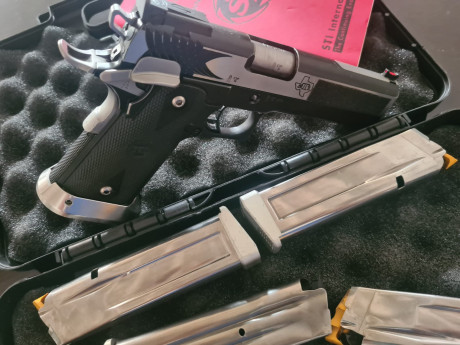 Se vende pistola sti apeiro del 40s&w  preparada para ipsc como nueva.
Tiene cambiado aletas y muelles 02