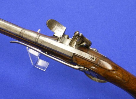 Voy a colocar unas fotos de un arma larga alemana de llave de mecha del siglo XVI. 60