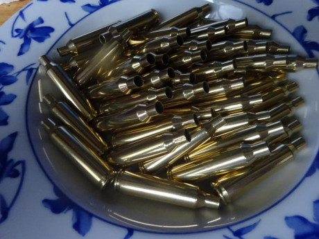 Hola.
Vendo 46 vainas nuevas Remington del 22-250.
30 euros mas gastos de envío a destino peninsular español, 01