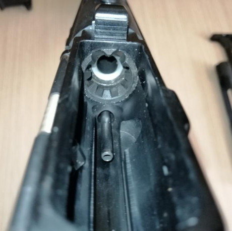 Vendo ASTRA STG4 con cañón de 14'5 pulgadas del calibre 222. Características:
- Guardamanos Keymod con 01