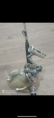 Varios equipos de pesca para brumeo currican pesca al vivo…  con cañas los penn tienen algunos frenos 02