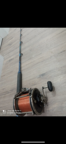 Varios equipos de pesca para brumeo currican pesca al vivo…  con cañas los penn tienen algunos frenos 30