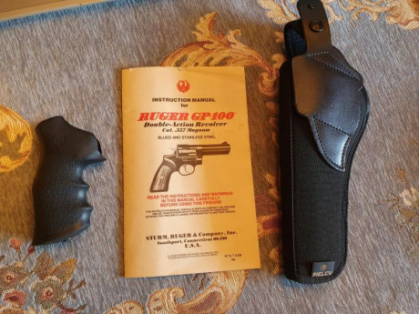 Vendo revólver RUGER GP-100 357mg – 38 sp  6 pulgadas con caja original, instrucciones, empuñaduras original 00