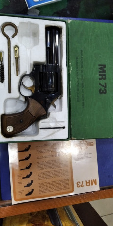 Hola a todos, 
Estoy buscando para mi revolver un alza trasera y un tambor del 9 pb. si alguien tiene 01
