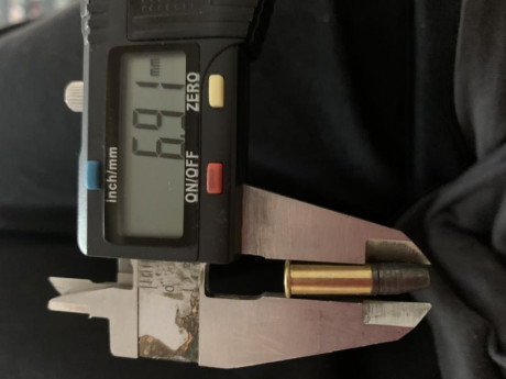 Carabina CZ Varmint .22 Magnum, apenas utilizada, guiada en licencia tipo E, incluye 3 cargadores de 5 110