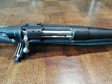 Buenas tardes,

Cambio Santa Bárbara del 7x57 por visor de gama alta y campana de 56, va montado sobre 12