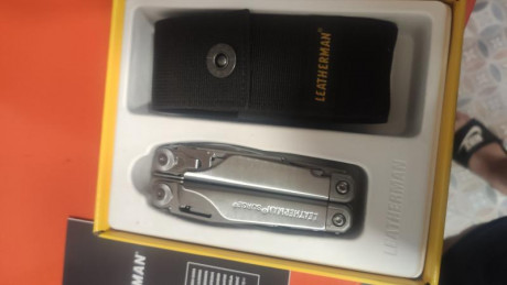 Me la regalaron hace unos días, la vendo por tener ya una supertool 3000 que me hace el apaño bien. Ya 00