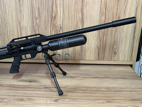 Hola, vendo fx Maverick sniper cal.5,5 está prácticamente nueva. 
La compré hace unos meses y apenas he 02
