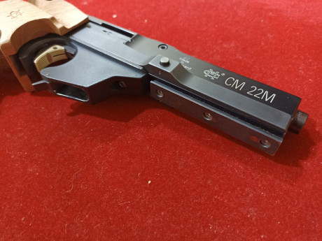 Hola buenas vendo Morini CM22m muy cuidada, con su maletín original, herramientas y documentación. Está 00