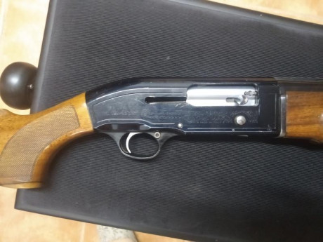 Se vende escopeta semiautomática beretta 303 con sus 5 boquillas intercambiables, llave, funda...

cañón 01