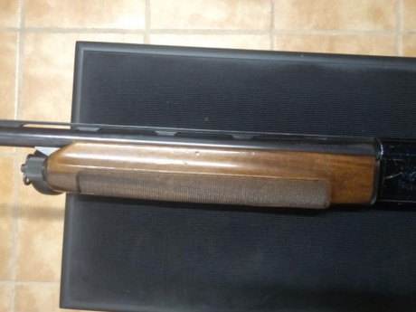 Se vende escopeta semiautomática beretta 303 con sus 5 boquillas intercambiables, llave, funda...

cañón 10