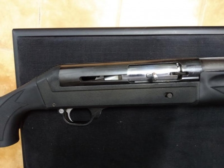 Se vende Benelli 121 con cañón Saint Etienne de 70 cm, ánima 18.3 con choke fijo de **. Culata y guardamanos 02