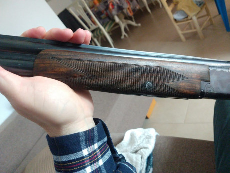 Se vende superpuesta FN Browning modelo B25, culata inglesa, ánima 18.3, expulsora, monogatillo selector...escopeta 02