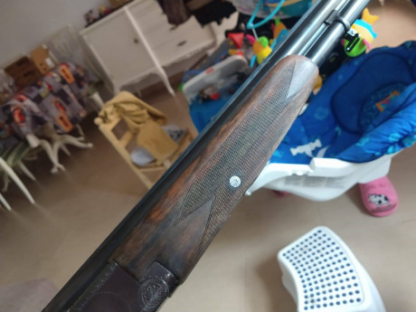 Se vende superpuesta FN Browning modelo B25, culata inglesa, ánima 18.3, expulsora, monogatillo selector...escopeta 01