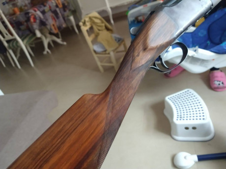 Se vende superpuesta FN Browning modelo B25, culata inglesa, ánima 18.3, expulsora, monogatillo selector...escopeta 11