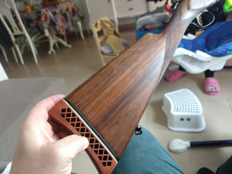 Se vende superpuesta FN Browning modelo B25, culata inglesa, ánima 18.3, expulsora, monogatillo selector...escopeta 10