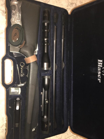 Se vende Blaser r93, con 2 cañones con magnaport 7mm y 375hh. 2 visores swarovski Z6i y habith, 2 monturas 02
