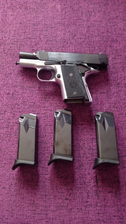 Un amigo vende está magnífica pistola,trae hasta las instrucciones originales , el precio son 250 euros 00