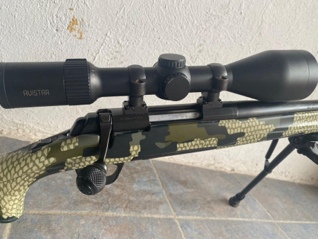 Rifle Browning x-bolt en calibre 270 wsm con culata sintética kuiu en perfecto estado con visor avistar 01