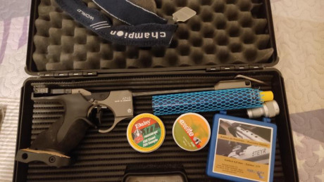 Buenas vendo mi hammerli ap-40 con 1 botella y contrapeso revisada por Pablo de ibergrips el arma se encuentra 02