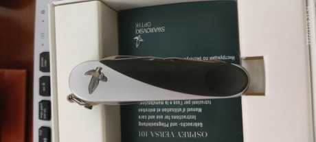 Vendo, SWAROVSKI Multiusos SWAROVSKI, es un modelo que se fabricó hace muchos años en edición limitada, 00