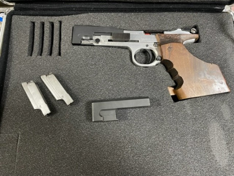 Vendo pistola FAS-DOMINO en perfecto estado tanto estético como de funcionamiento, lleva contrapeso original 02
