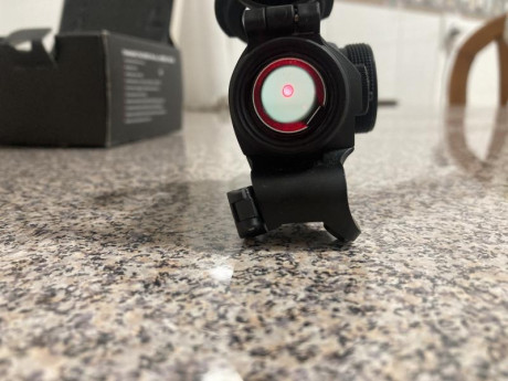Vendo aimpoint h2 2 MOAS, con una salida solo, vendo por no uso, con monturas blaser, 12 niveles de luminosidad, 00