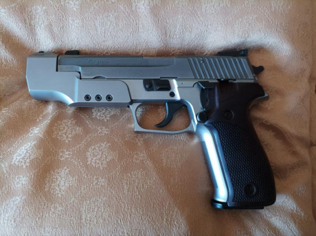 Hola a todos.
Vendo una estupenda pistola Sig Sauer P 226 S.
Es una magnífica pistola de precisión en 20