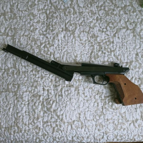 Vendo gamo compact cacha para diestros, en muy buen estado estético y de funcionamiento. Lleva  maletín 12