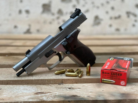 Hola a todos.
Vendo una estupenda pistola Sig Sauer P 226 S.
Es una magnífica pistola de precisión en 30