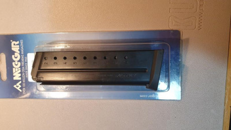 Vendo cargador 9 mm para 1911 (monohilera) de 10 cartuchos  Mec Gar prácticamente sin uso, impecable. 01