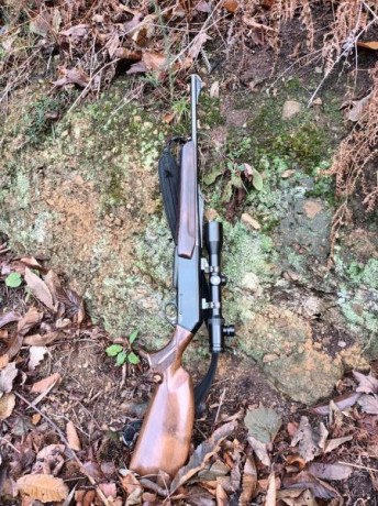 Pues el rifle es de un amigo 
Calibre 270wsm
Monturas apel
Visor zeis varipoin de1,5a6x42
Esta en bastante 01