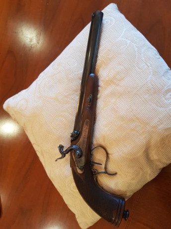 Calibre 36.
Punto de mira regulable en deriva.
El arma está en León
375+envío 01